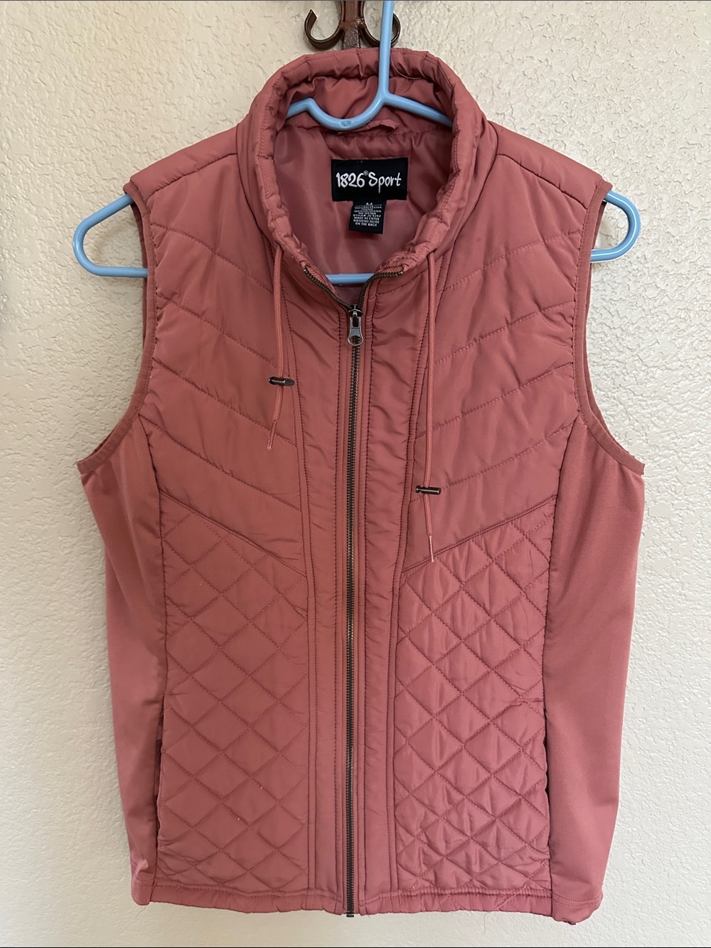 1826 Sport Quilted Sleeveless Vest in Dusty Rose